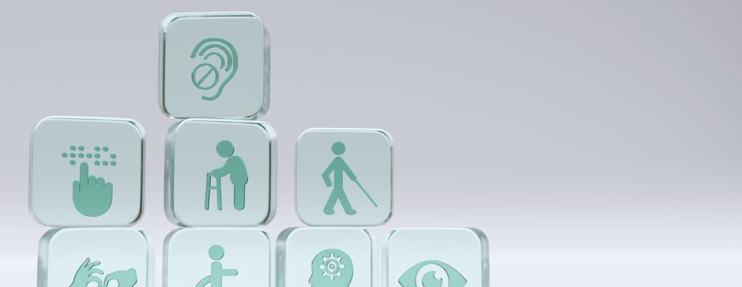 Iconos de accesibilidad en bloques translúcidos representando diferentes tipos de discapacidad: visual, auditiva, motora y cognitiva