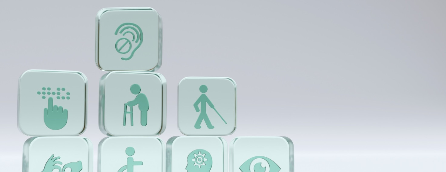 Iconos de accesibilidad en bloques translúcidos representando diferentes tipos de discapacidad: visual, auditiva, motora y cognitiva